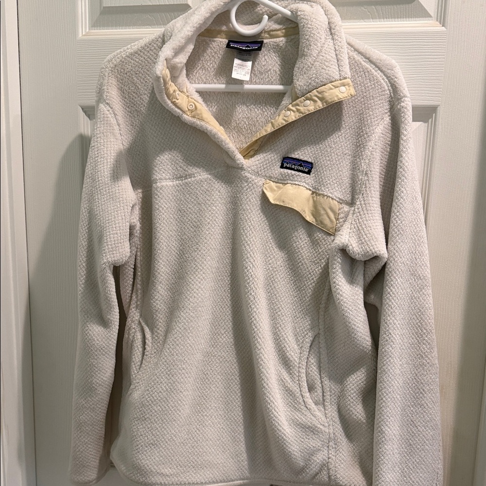 Patagonia Off-White Fleece Jacket